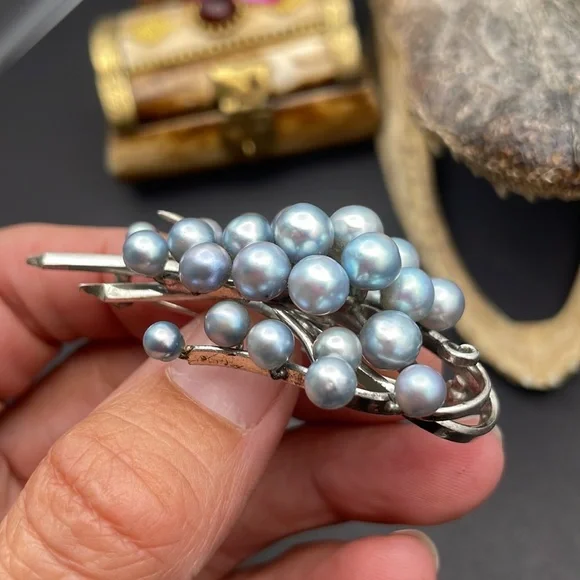 Saltwater pearls blue brooch vintage sterling